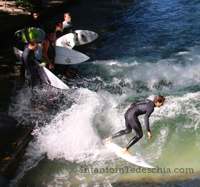 Surfare a Monaco di Baviera